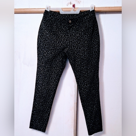 Cato Cheetah print Skinny Pants Sz 10 - Picture 1 of 5